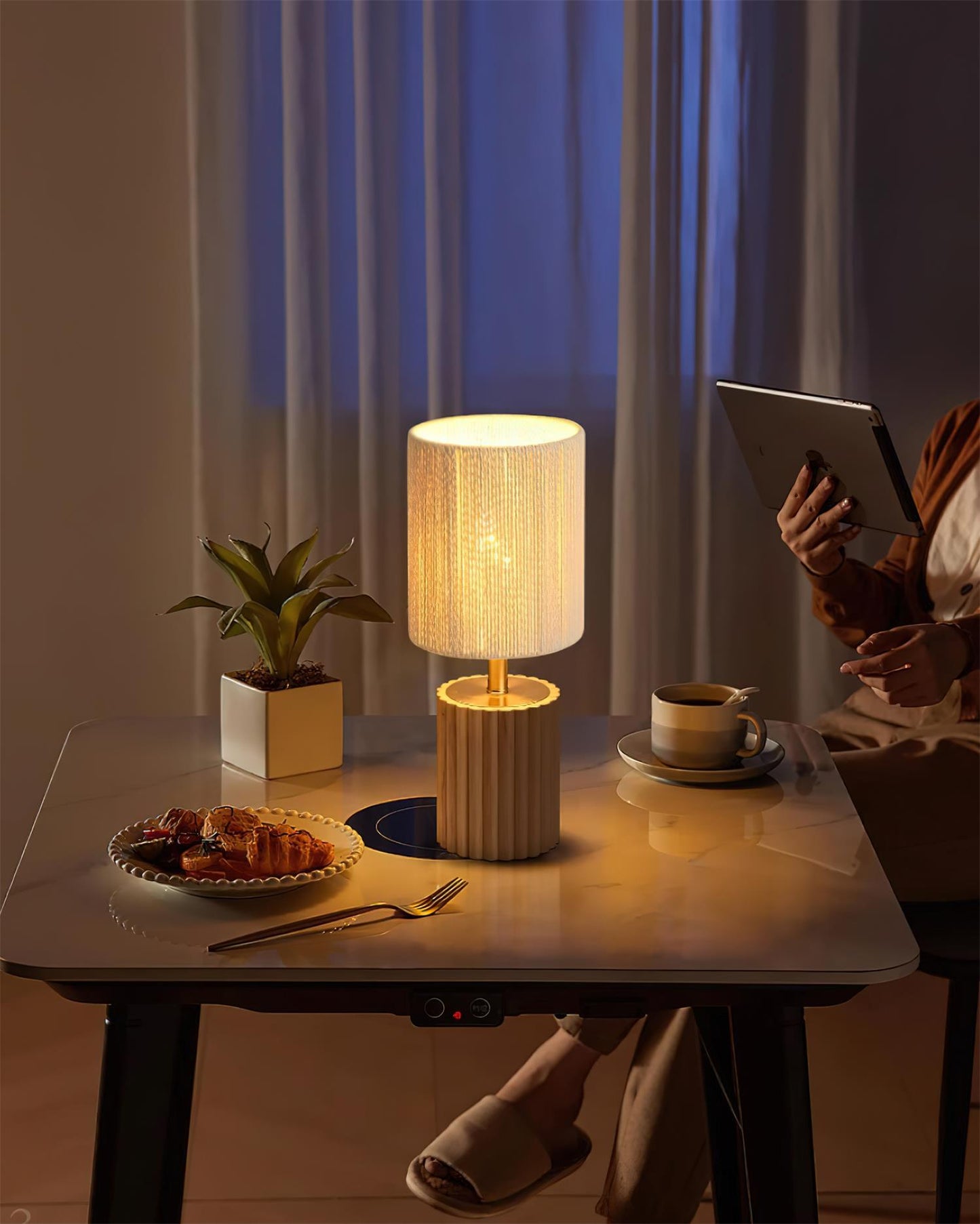 Veioza Table Lamp - Loonglight