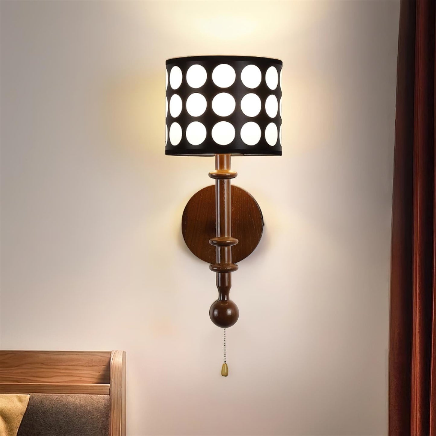 Ventana Wall Lamp