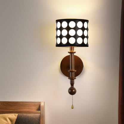Ventana Wall Lamp