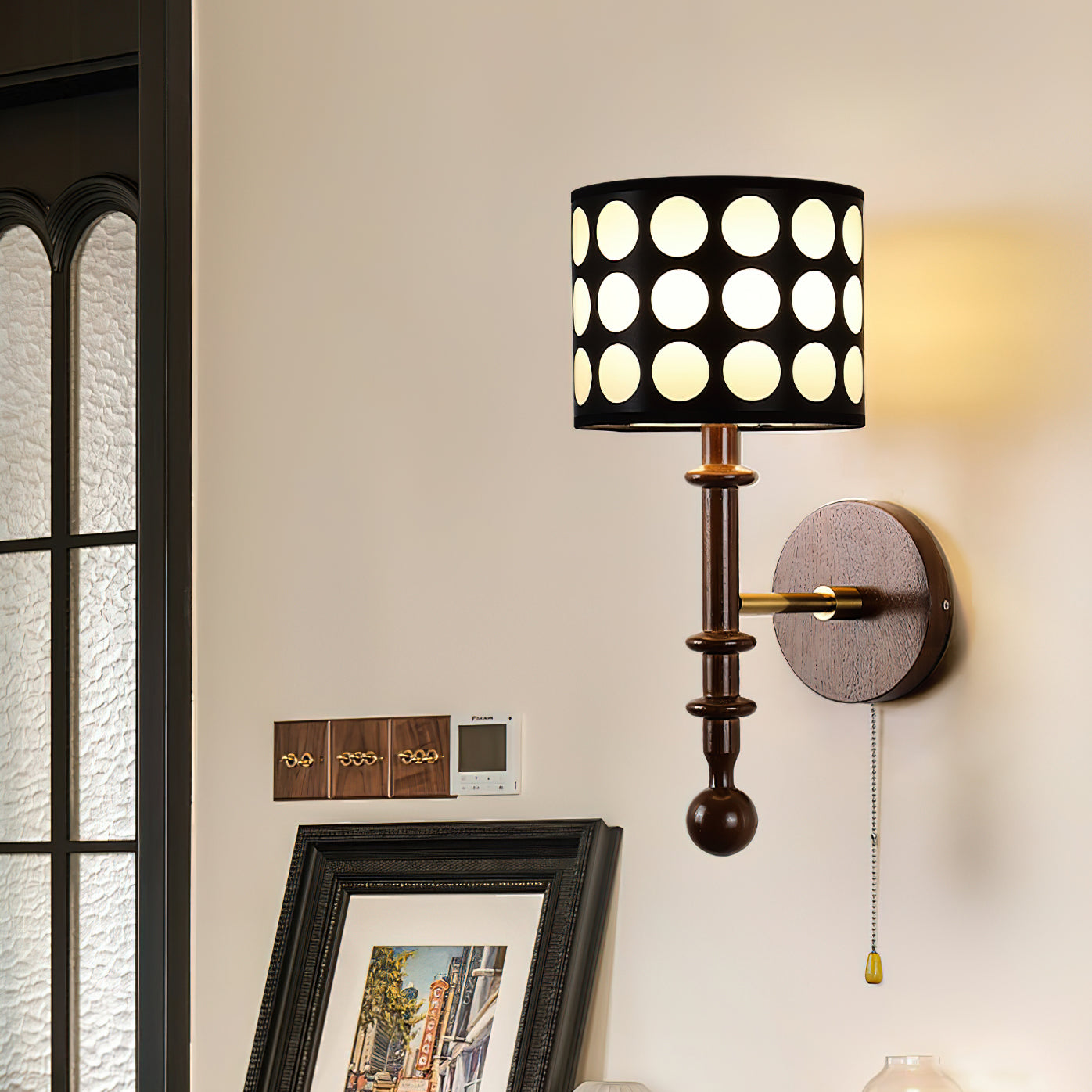 Ventana Wall Lamp