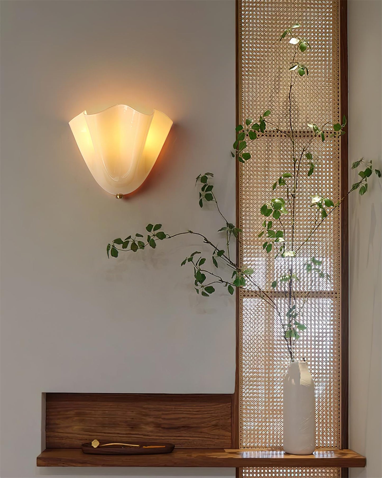 Vera Wall Lamp - Loonglight