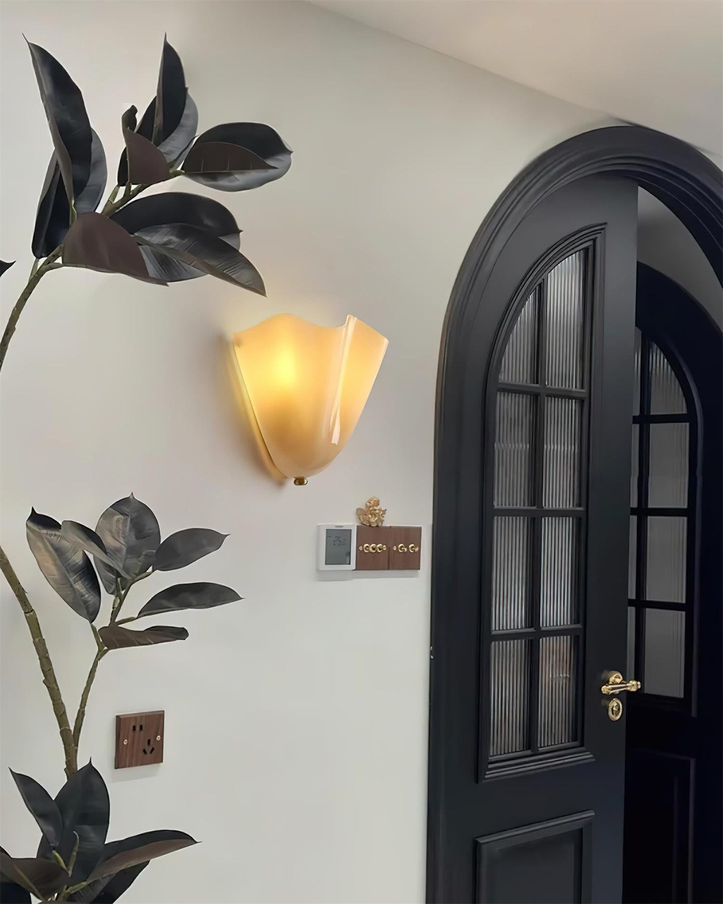 Vera Wall Lamp - Loonglight