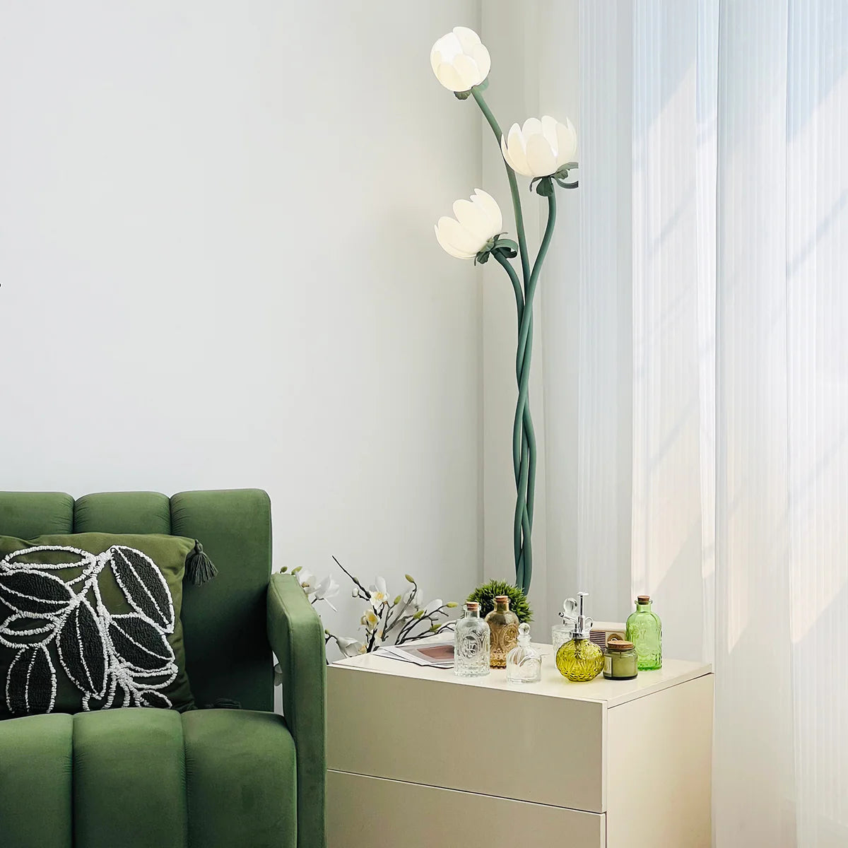 Verdina Floor Lamp - Loonglight