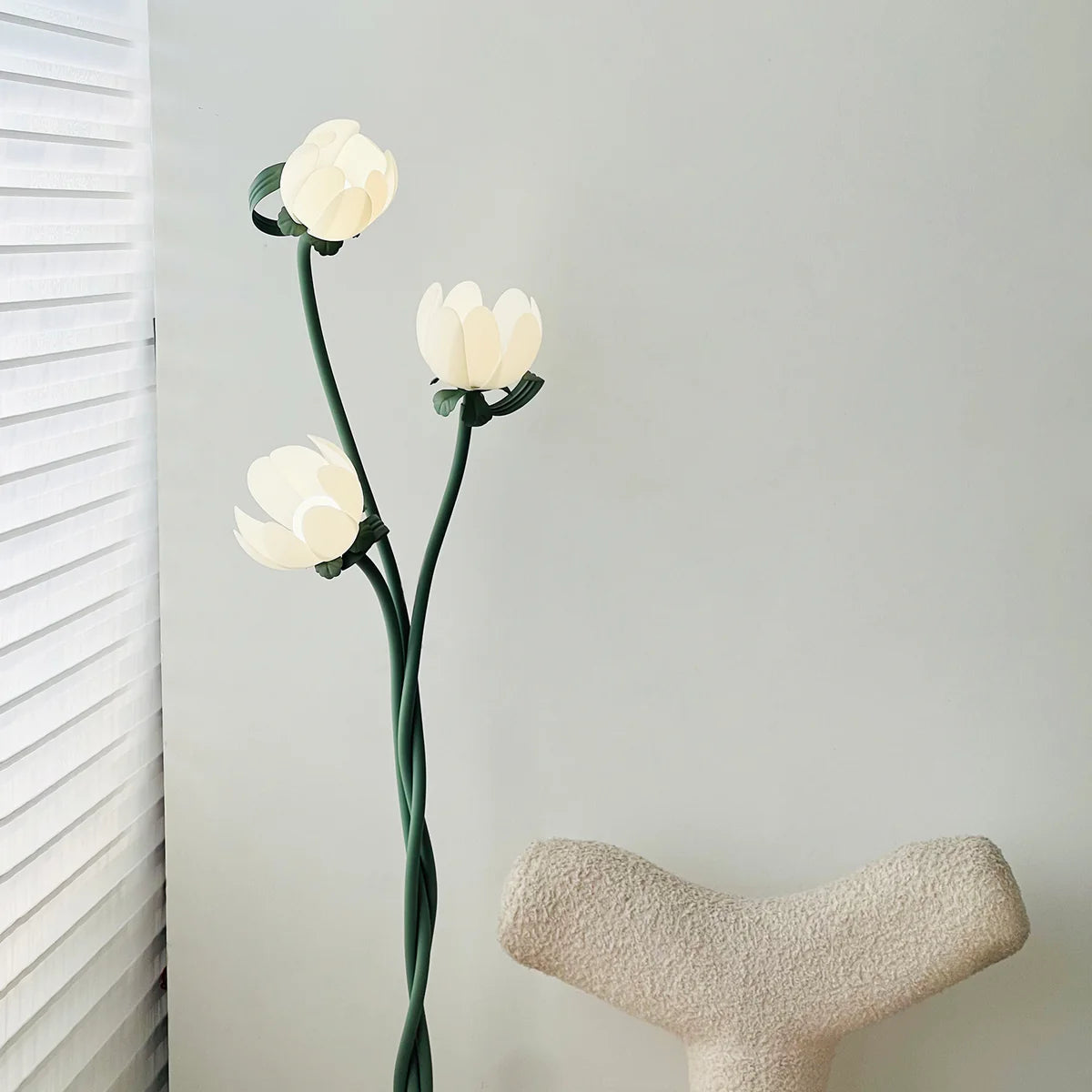 Verdina Floor Lamp - Loonglight