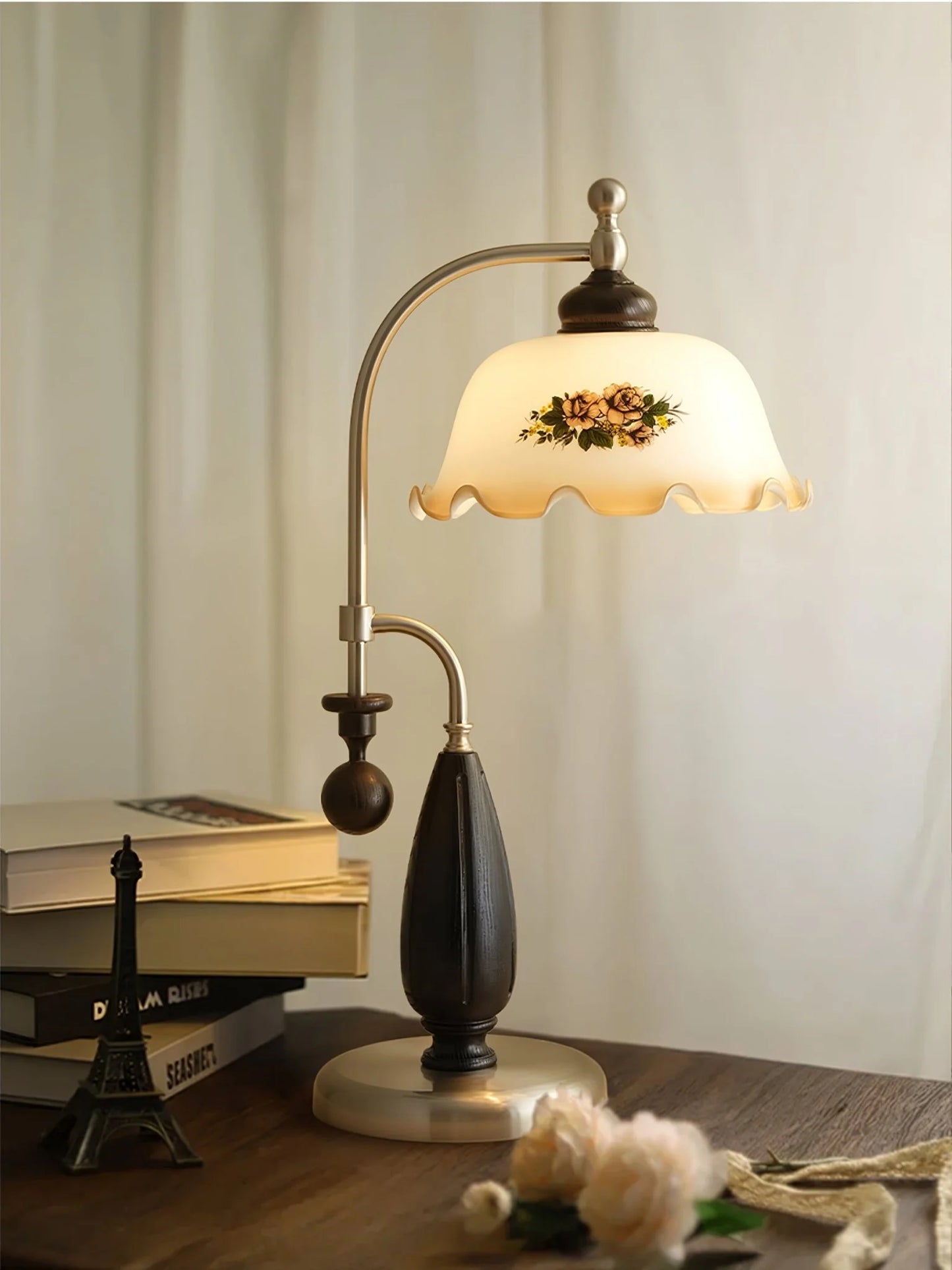 Victorian Blossom Table Lamp - Loonglight