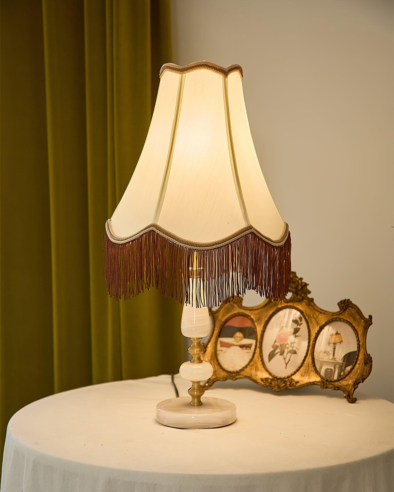 Victorian Table Lamp - Loonglight
