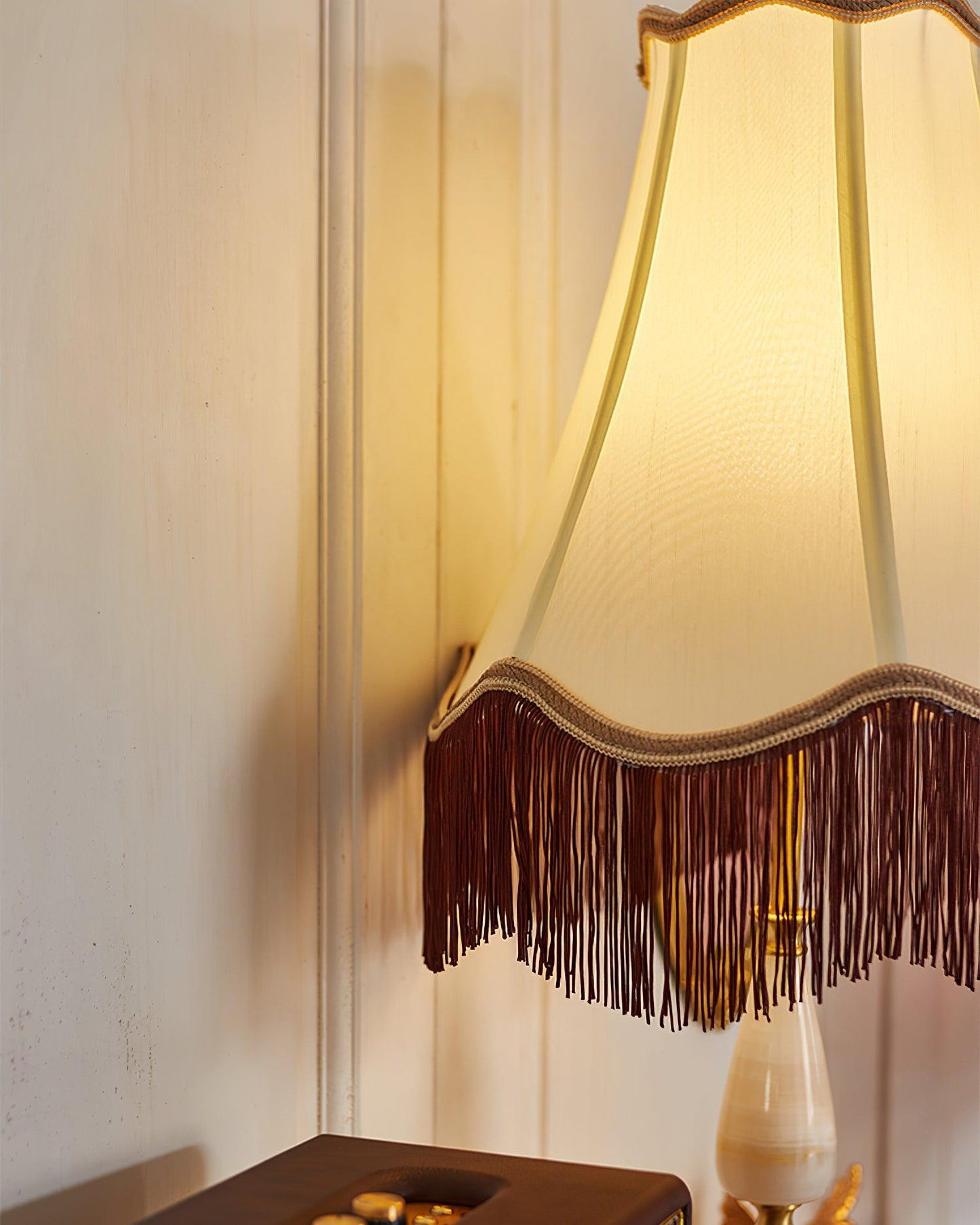 Victorian Table Lamp - Loonglight