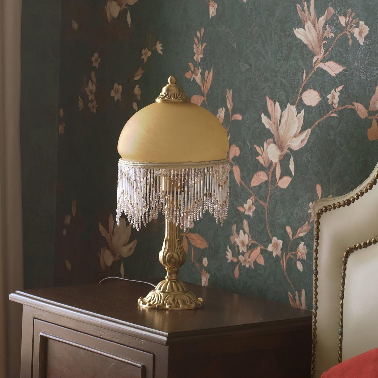 Vili Tassel Table Lamp - Loonglight