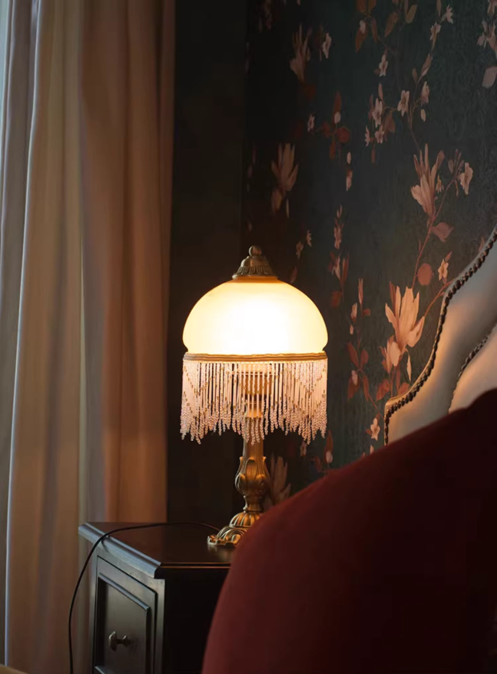 مصباح طاولة فيلي تاسيل