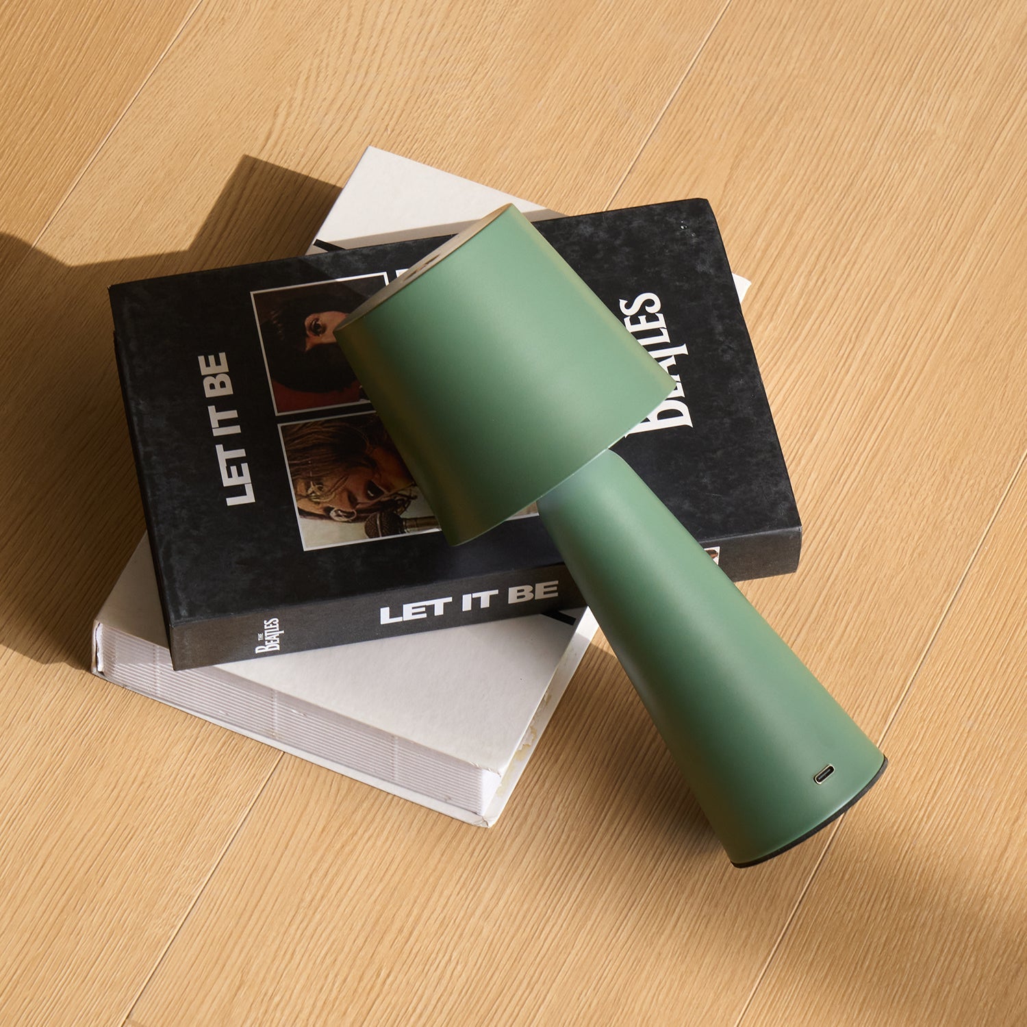 Villeroy Table Lamp - Loonglight