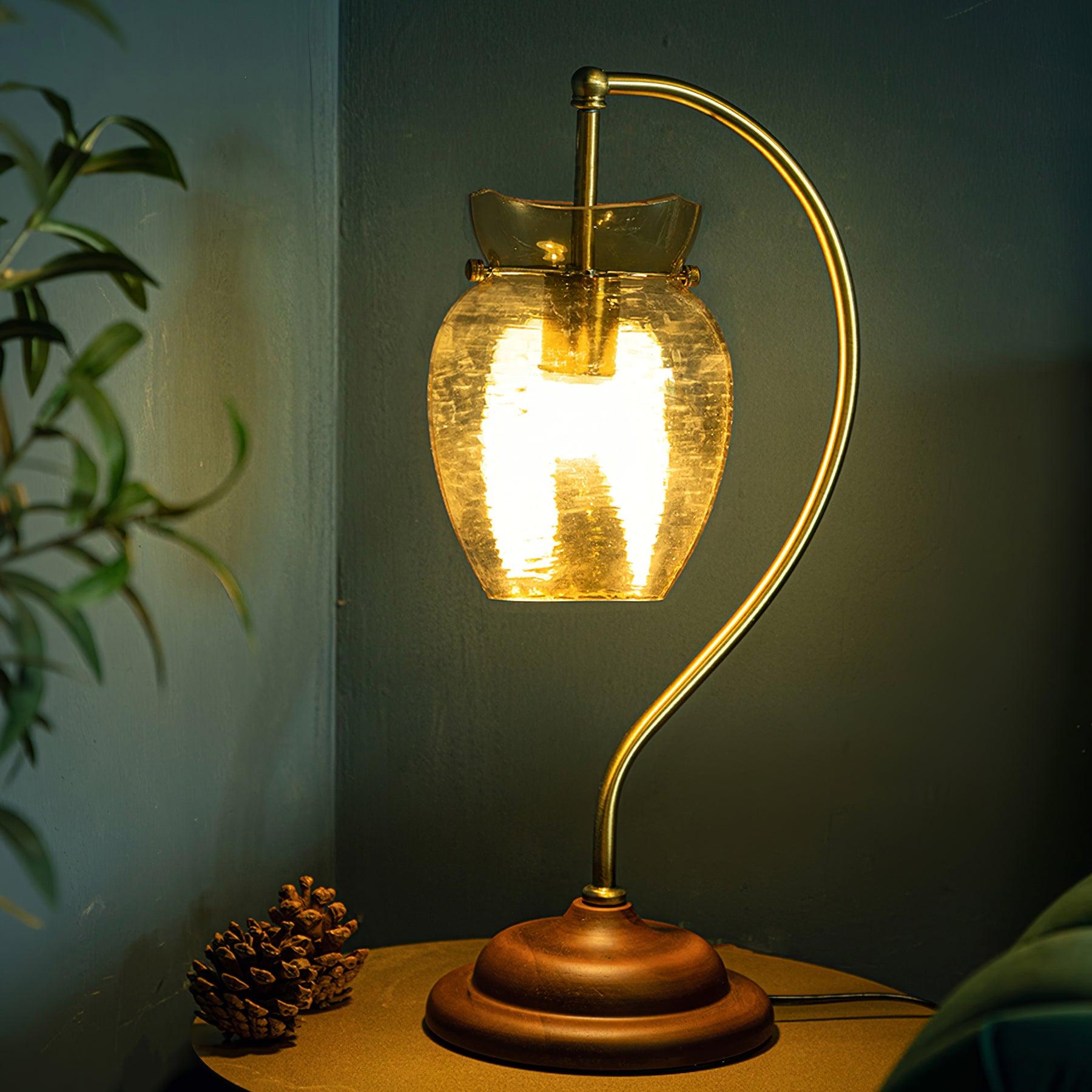 Vintage Natasha Table Lamp - Loonglight