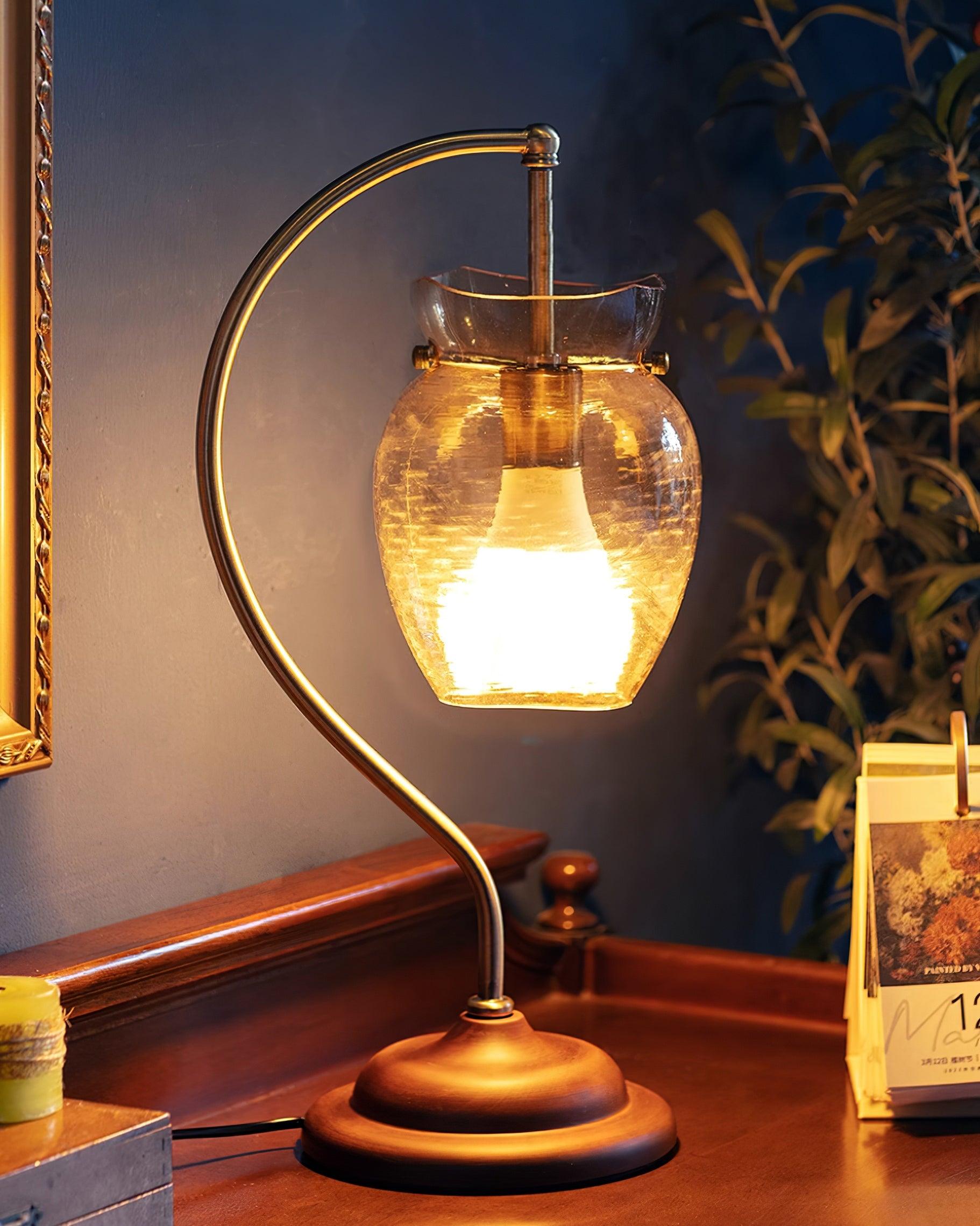 Vintage Natasha Table Lamp - Loonglight