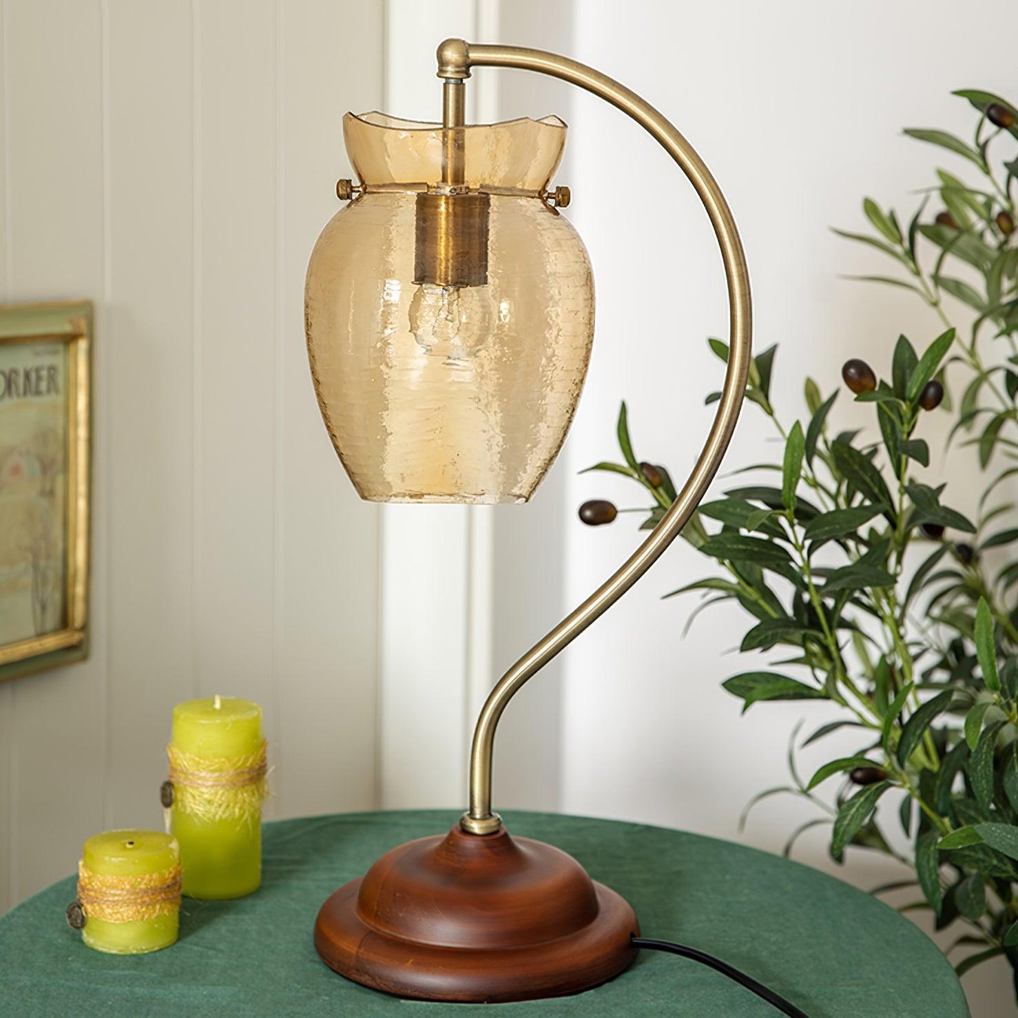 Vintage Natasha Table Lamp - Loonglight