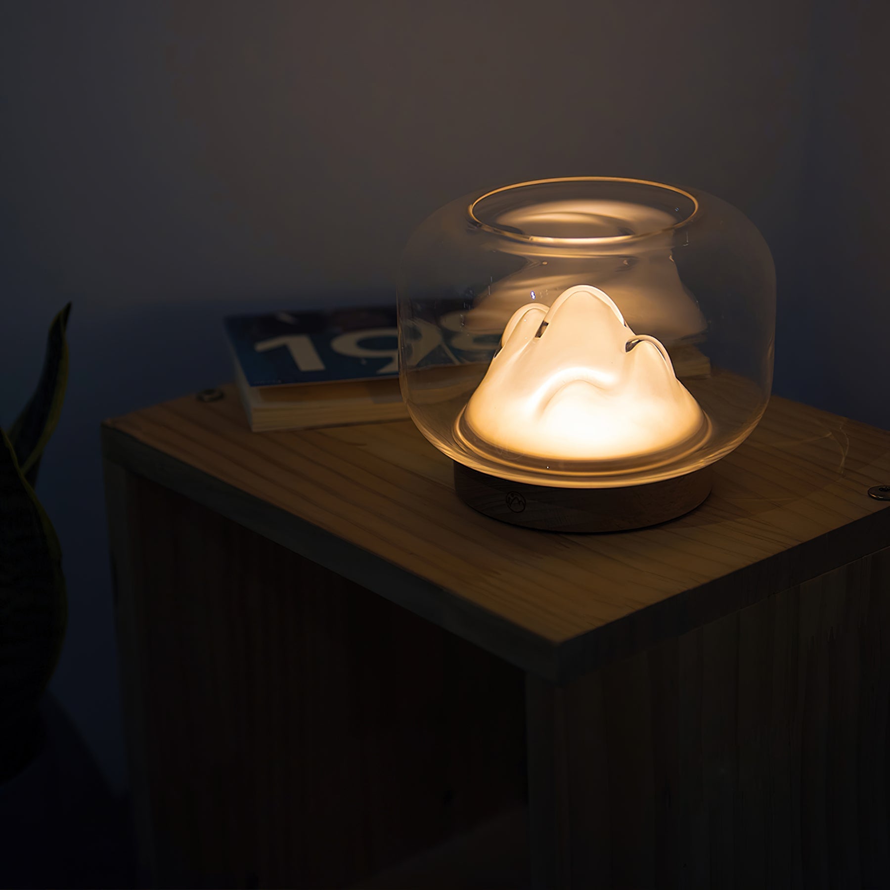 Warm Mountain Table Lamp - Loonglight