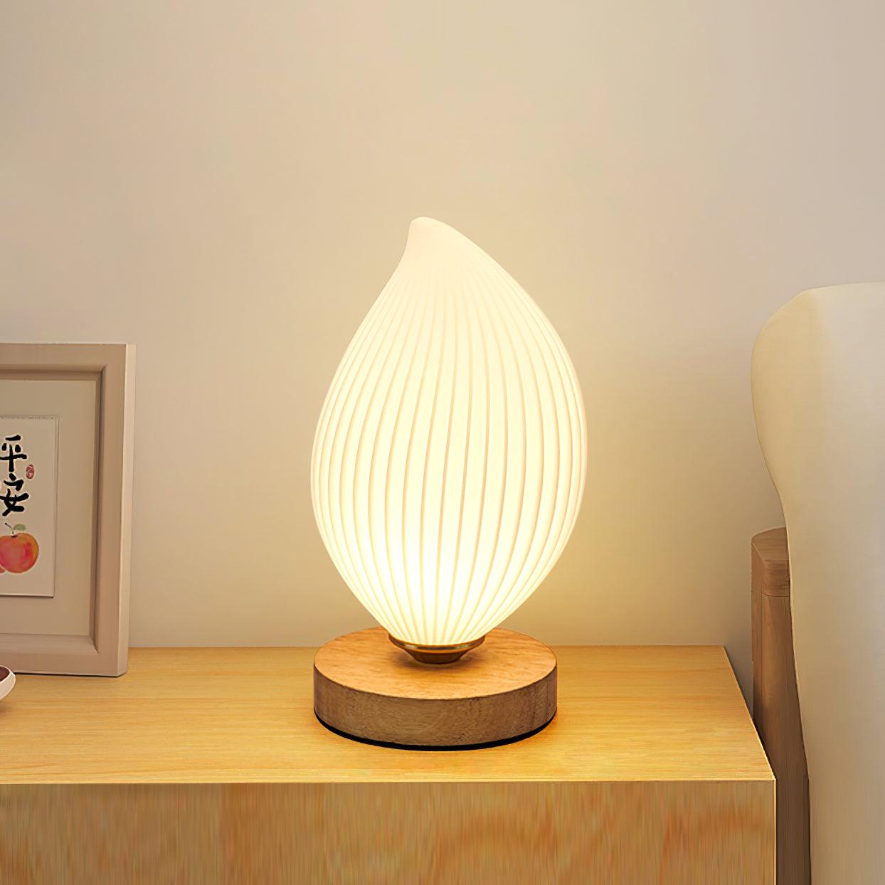 Willy Flower Bud Table Lamp - Loonglight