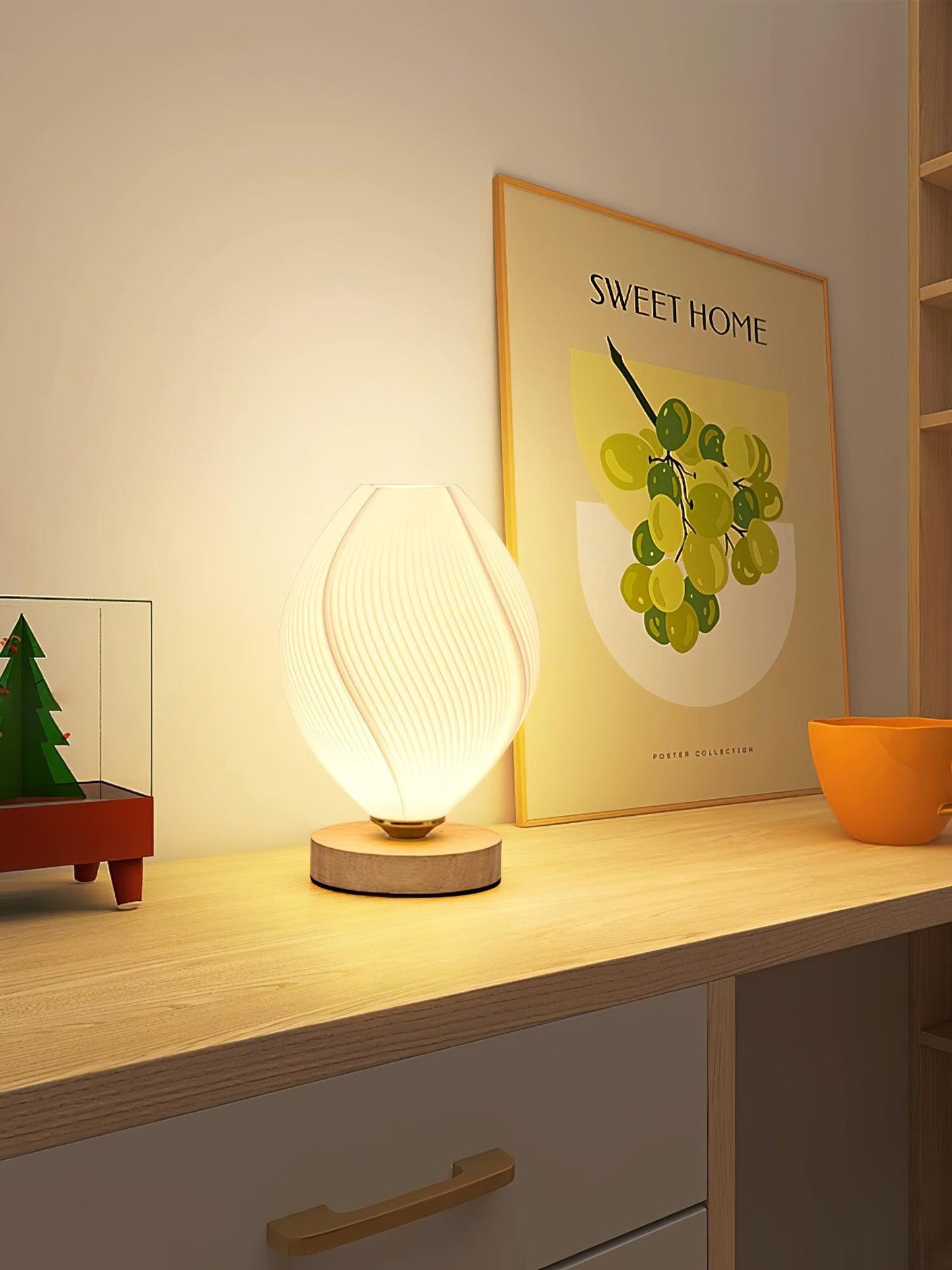 Willy Flower Bud Table Lamp - Loonglight