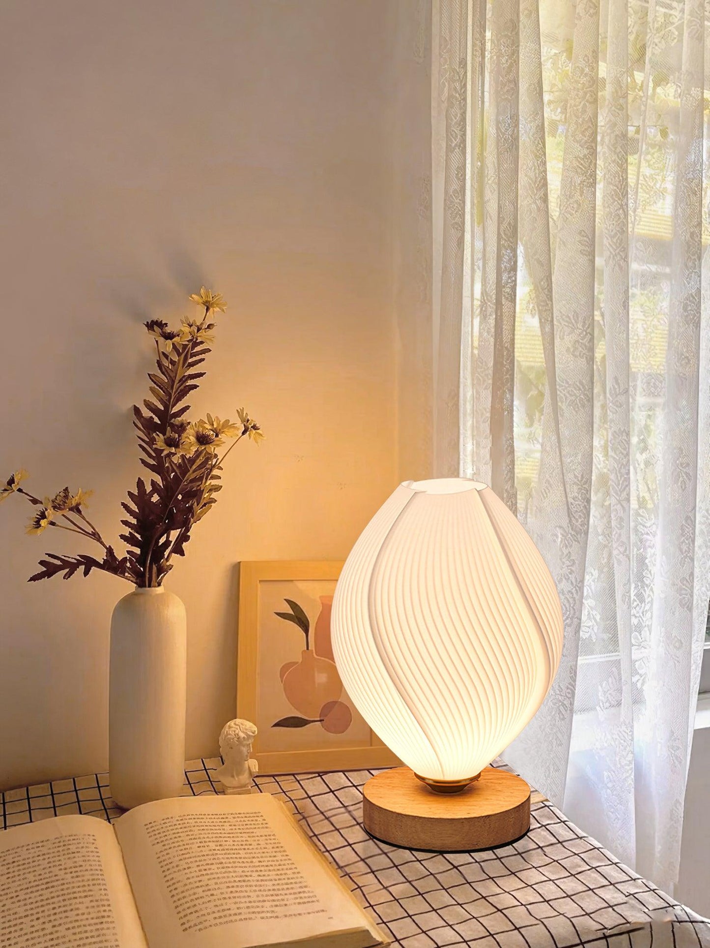 Willy Flower Bud Table Lamp - Loonglight