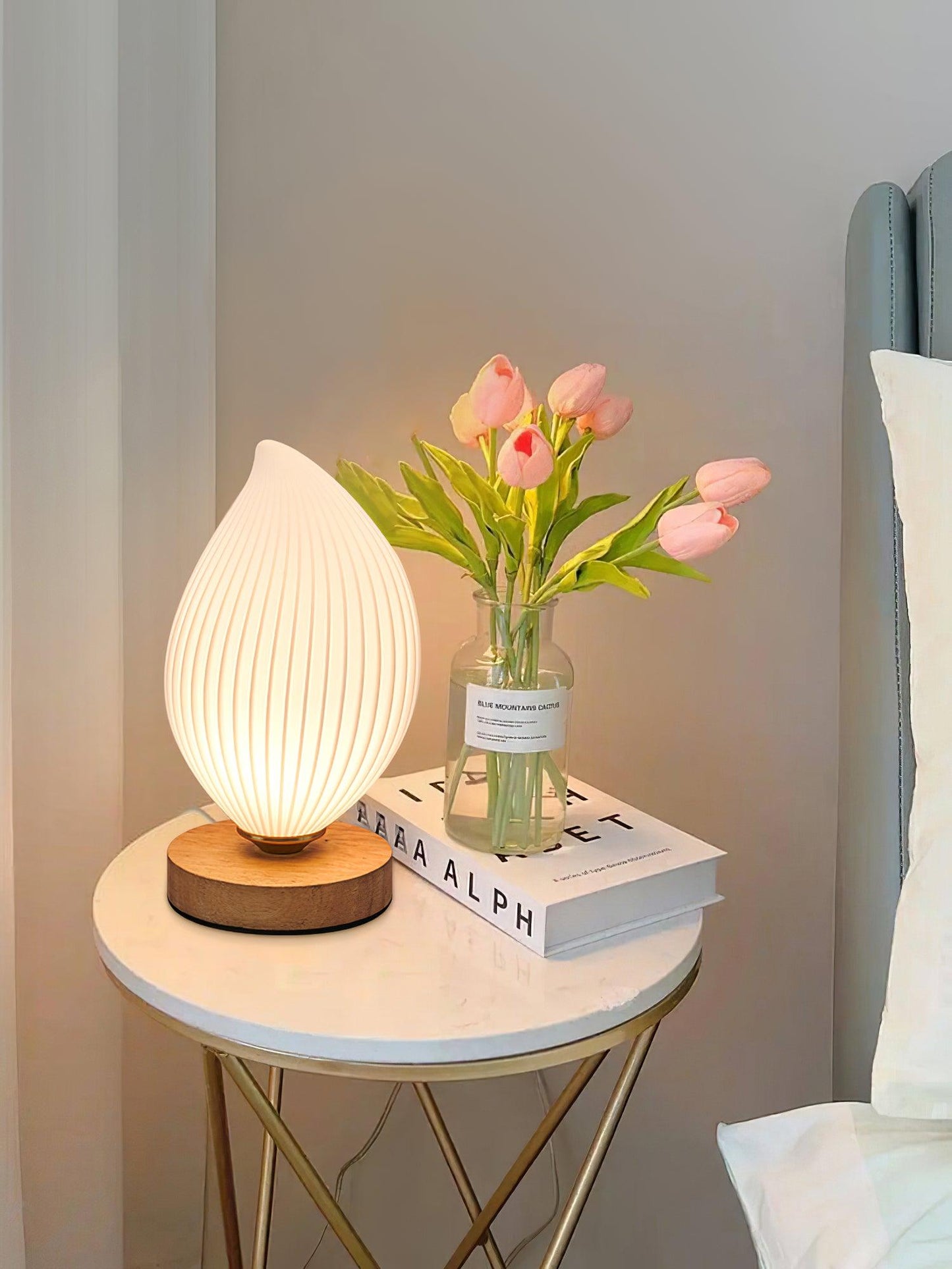 Willy Flower Bud Table Lamp - Loonglight