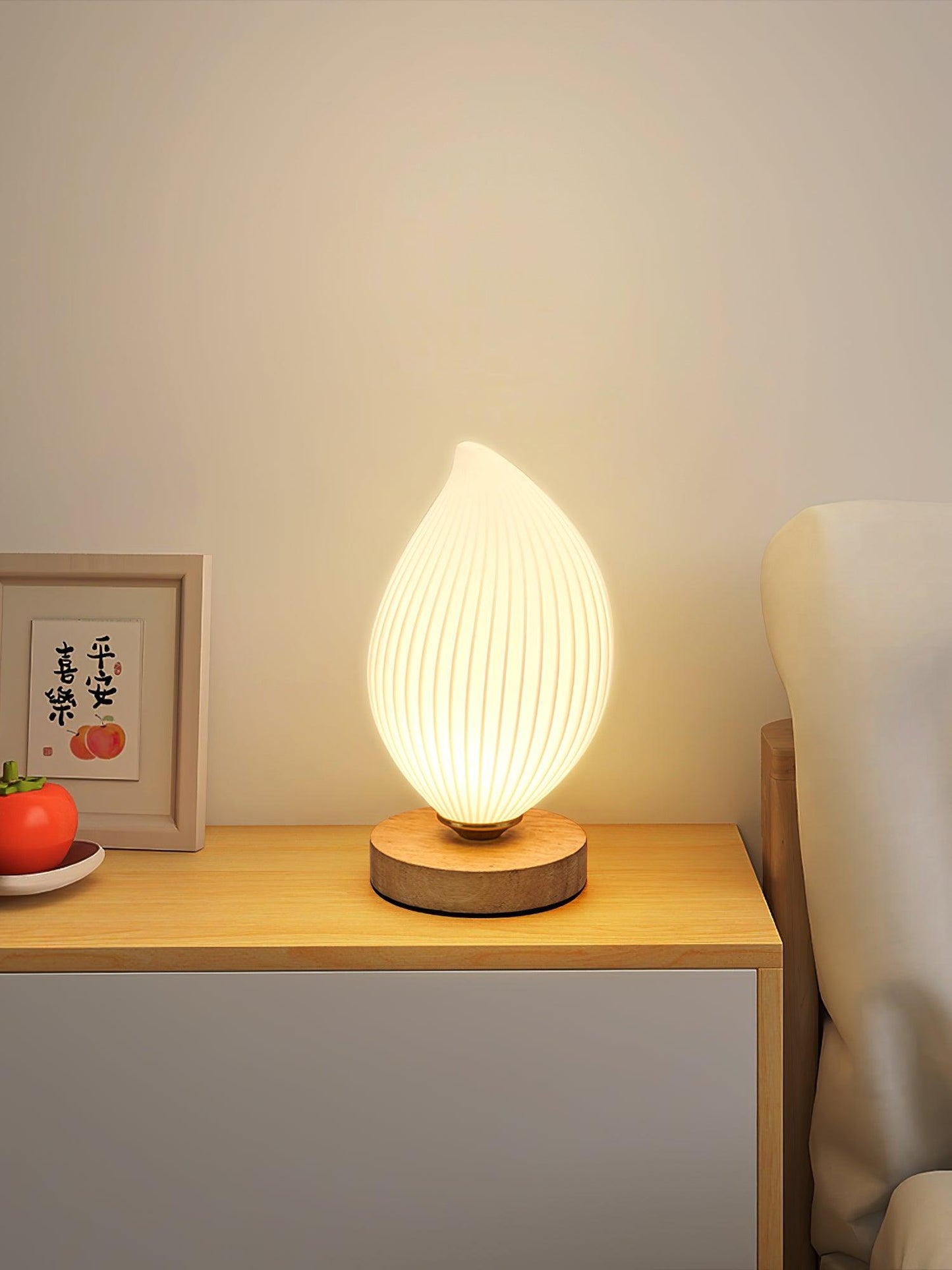 Willy Flower Bud Table Lamp - Loonglight