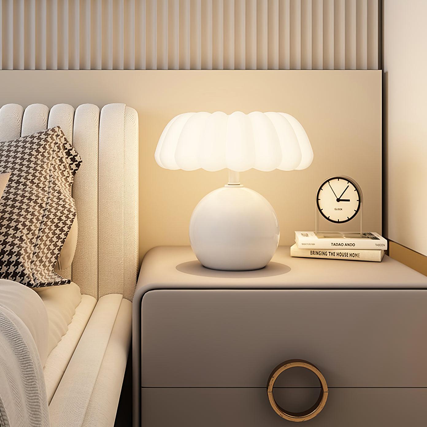 Willy Mushroom Table Lamp - Loonglight