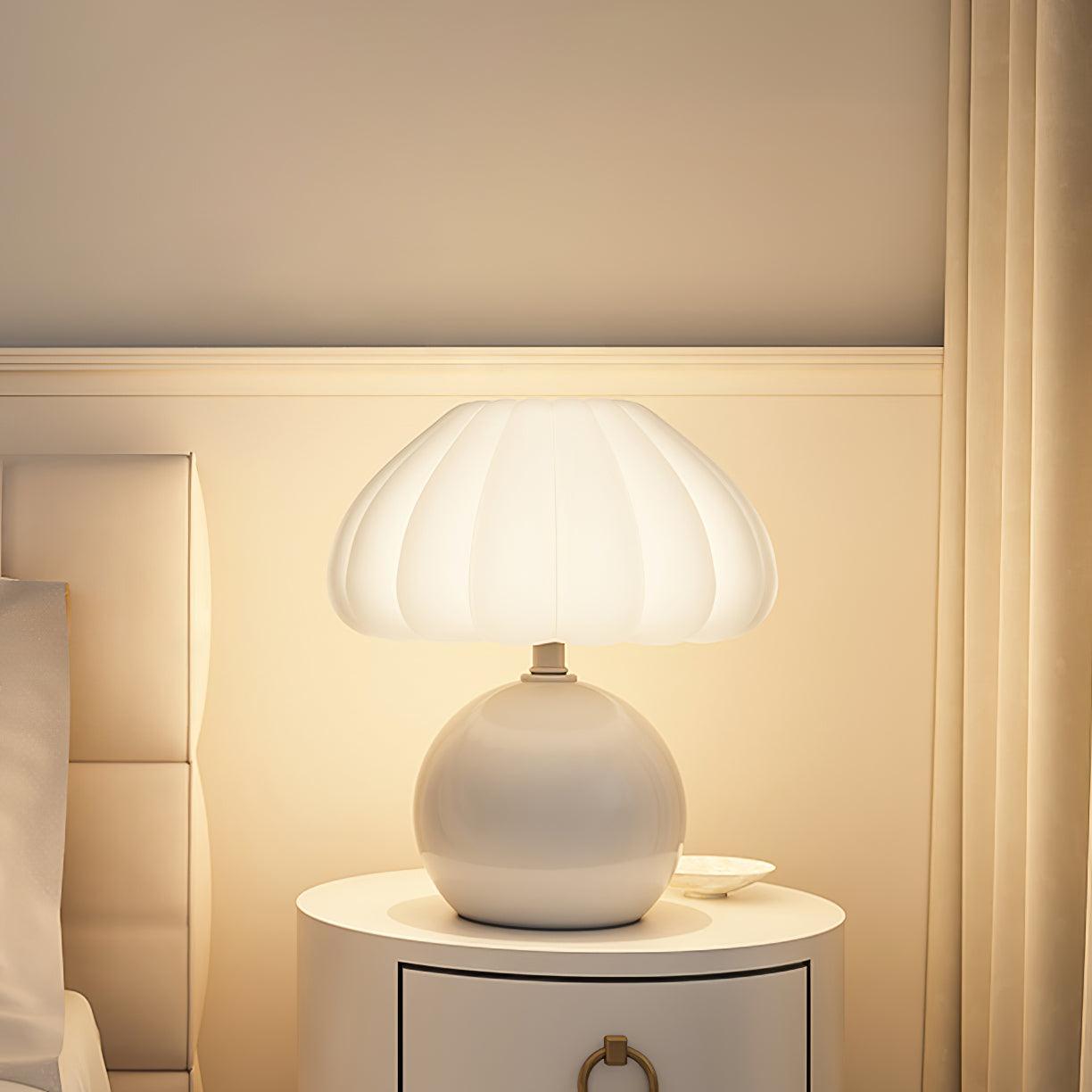 Willy Mushroom Table Lamp - Loonglight