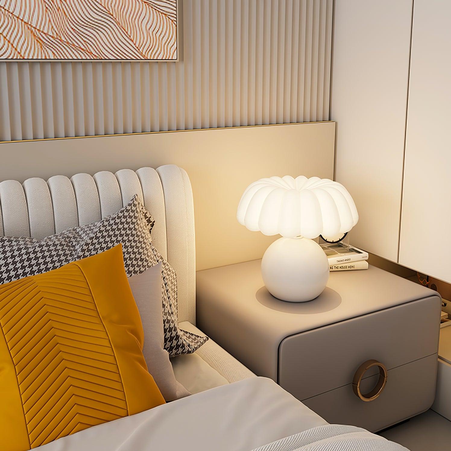 Willy Mushroom Table Lamp - Loonglight