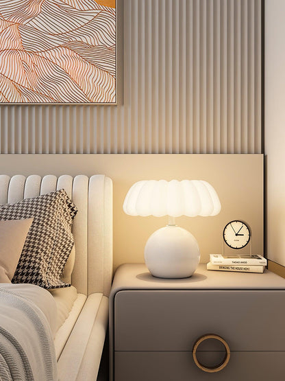 Willy Mushroom Table Lamp - Loonglight