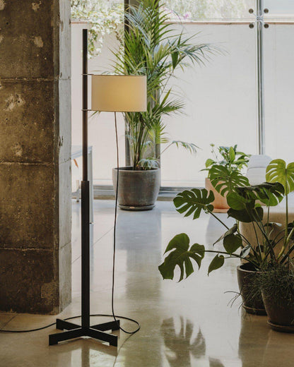 Gerald Wood Floor Lamp - Loonglight