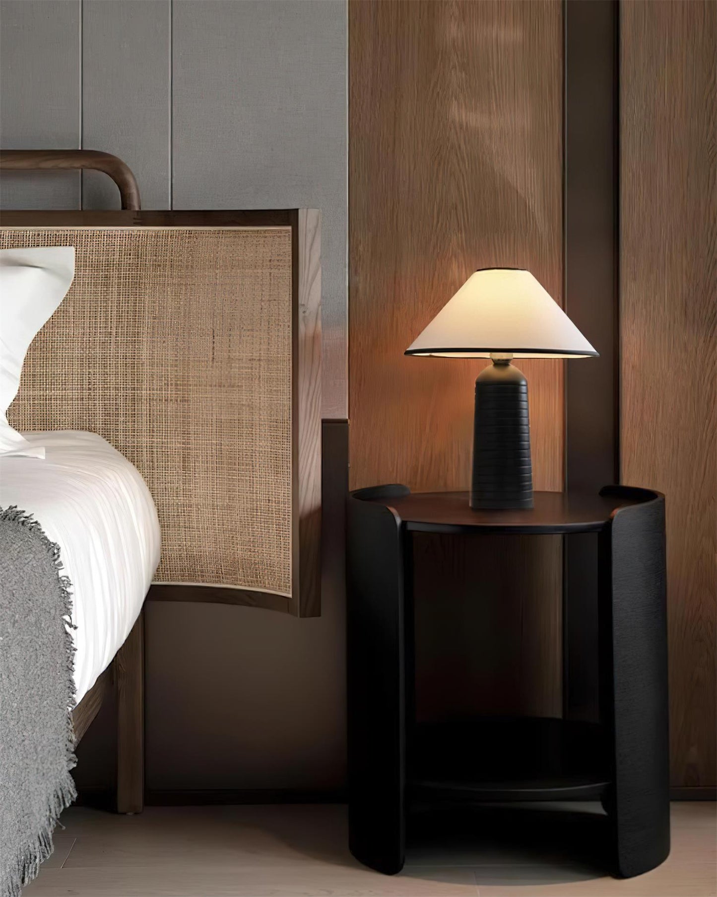 Zenith Table Lamp - Loonglight