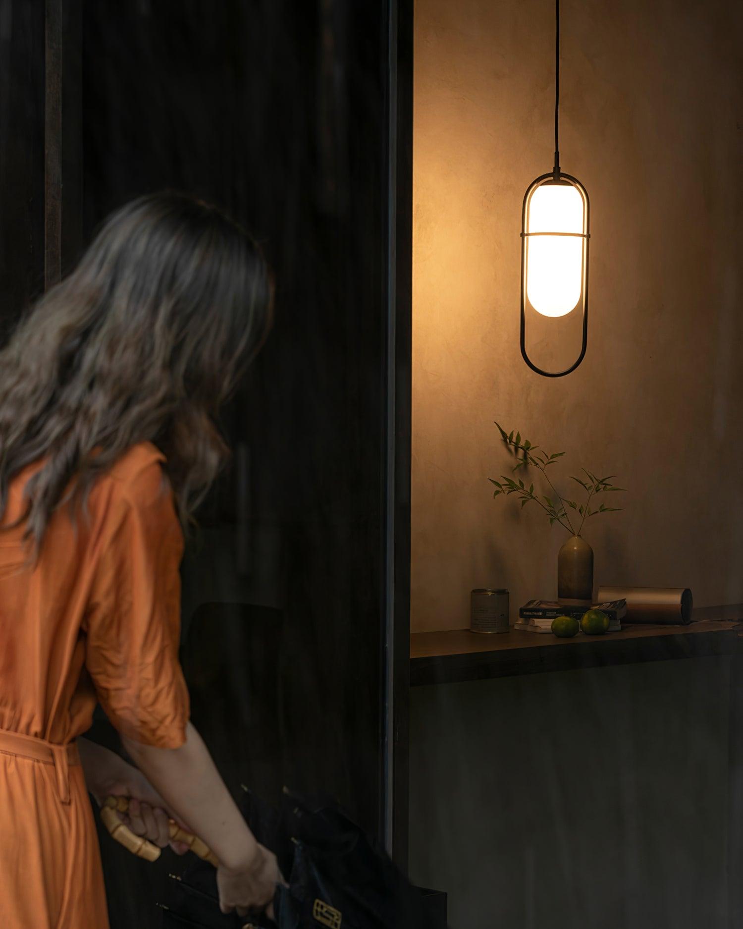 Zesta Capsule Pendant Lamp - Loonglight