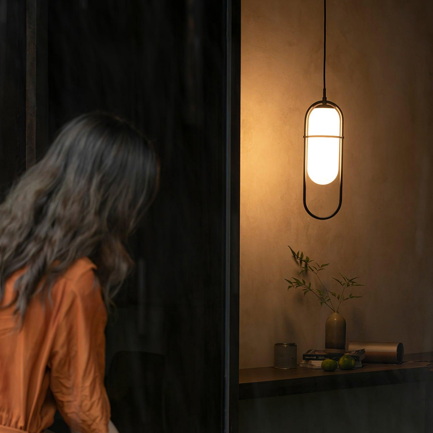 Zesta Capsule Pendant Lamp - Loonglight
